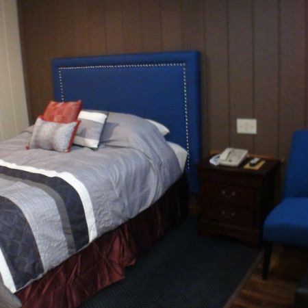 Motel 72 Grayling Zewnętrze zdjęcie