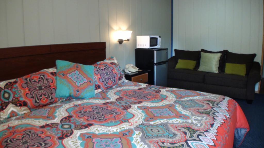 Motel 72 Grayling Zewnętrze zdjęcie