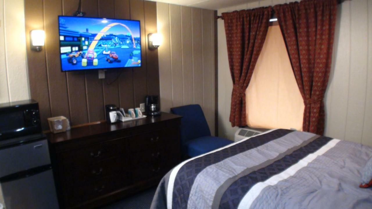 Motel 72 Grayling Zewnętrze zdjęcie
