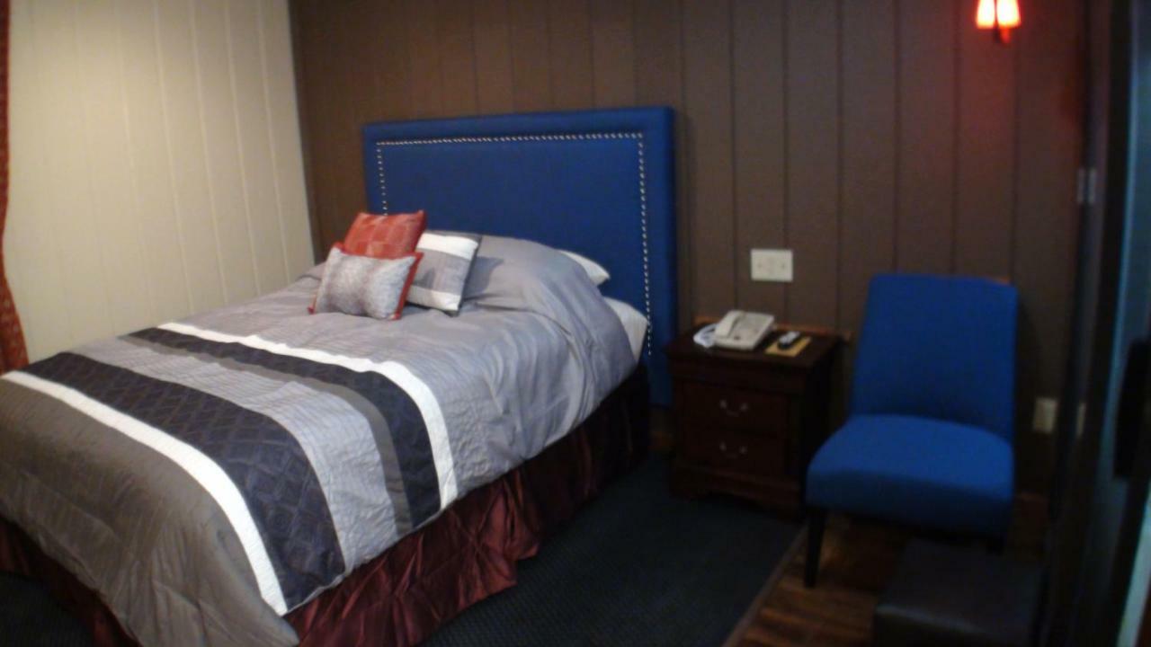 Motel 72 Grayling Zewnętrze zdjęcie
