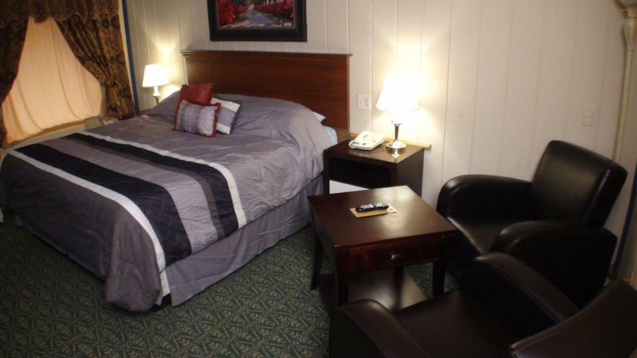 Motel 72 Grayling Zewnętrze zdjęcie